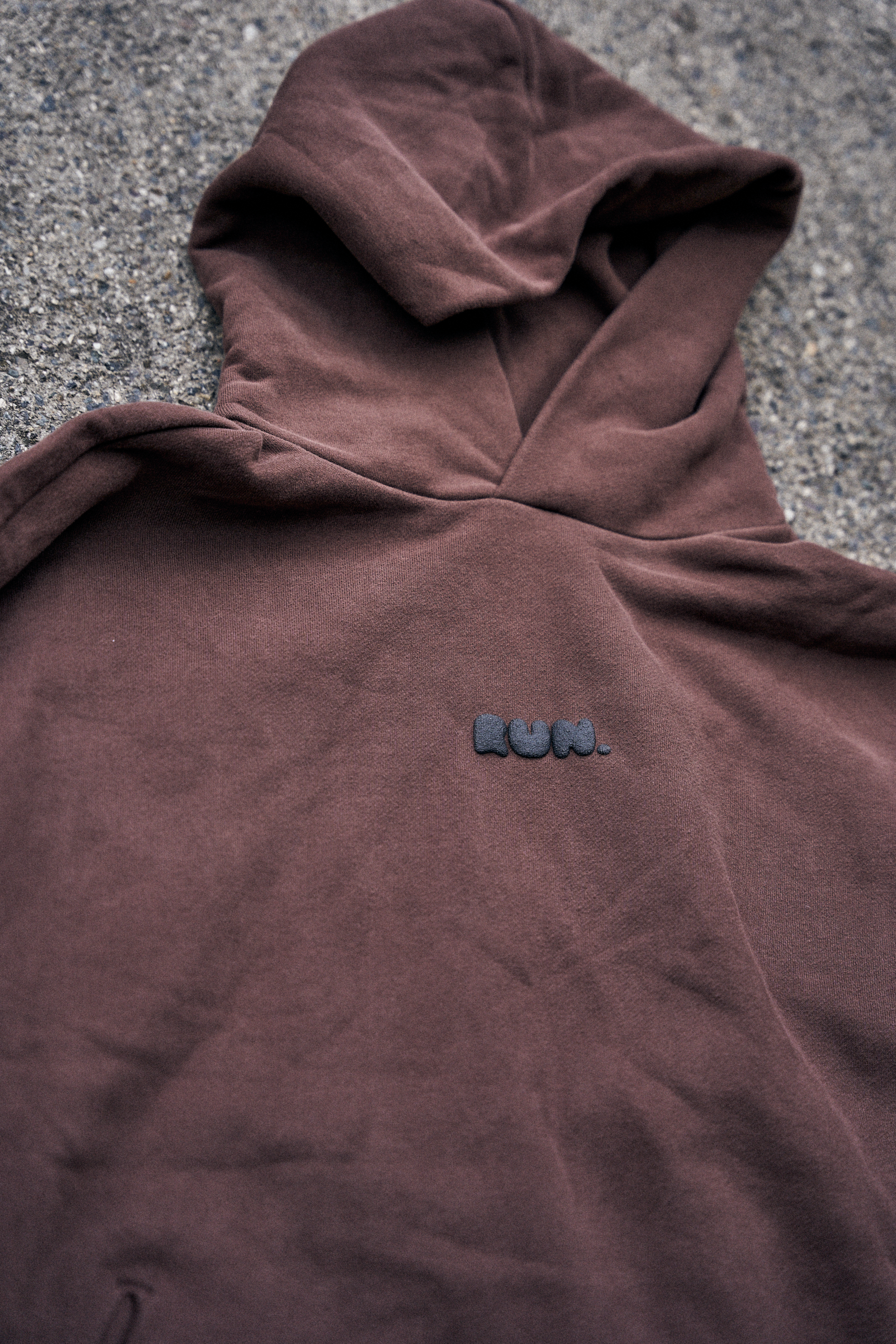RUN. HOODIE // Chocolate