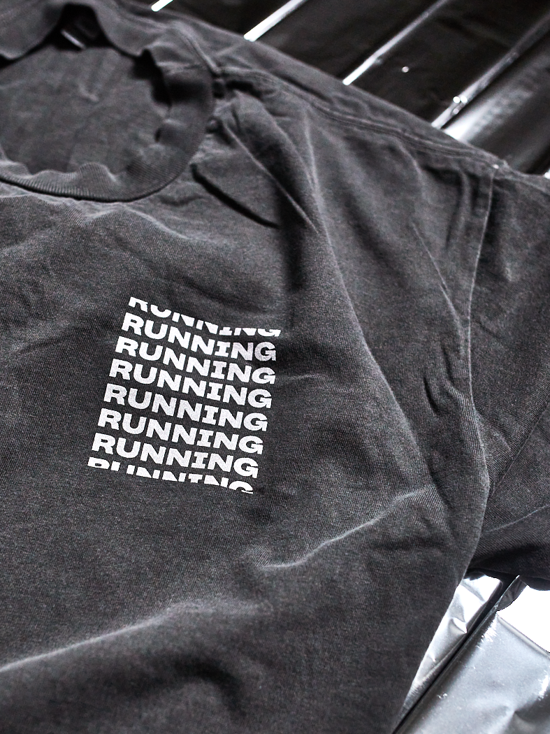RUNNING RUNNING TSHIRT // BLACK STEEL